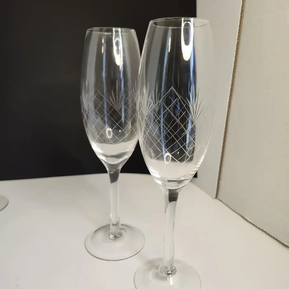 Pair of 1940's Etched Champagne Wine Glasses Geometric Pattern 10